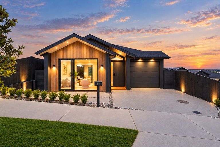 Photo of property in 17 Tamaota Terrace, Wainui, 0992