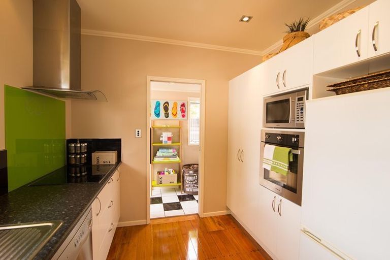 Photo of property in 4 Tomo Street, New Lynn, Auckland, 0600