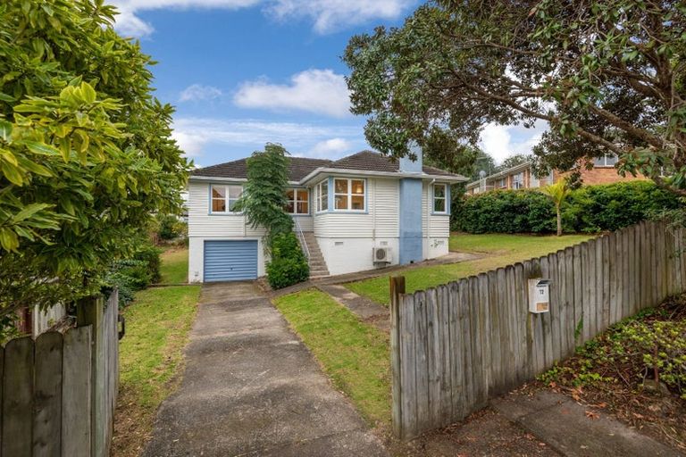 Photo of property in 72 Blakeborough Drive, Forrest Hill, Auckland, 0620