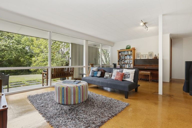 Photo of property in 10 Sandford Street, Campbells Bay, Auckland, 0630