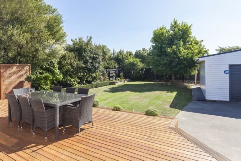 Photo of property in 19 Cotswold Avenue, Bishopdale, Christchurch, 8053