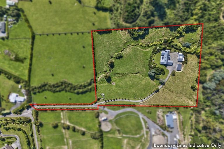 Photo of property in 25 Hanawera Ridge Road, Manakau, Otaki, 5583