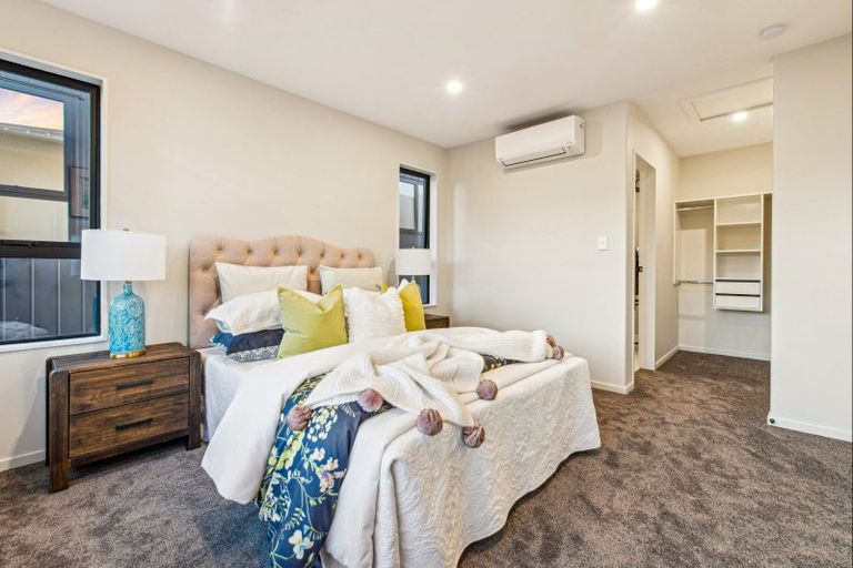 Photo of property in 22c Gulf Crest, Bucklands Beach, Auckland, 2012