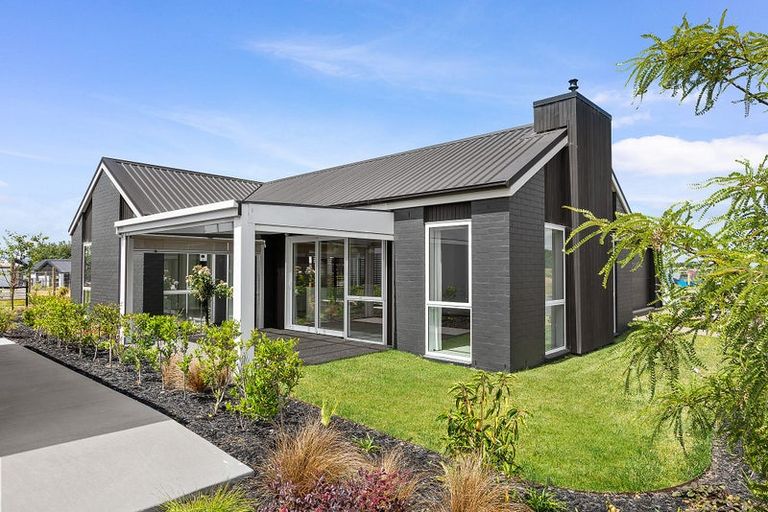 Photo of property in 13 Evergreen Parade, Rosehill, Papakura, 2113