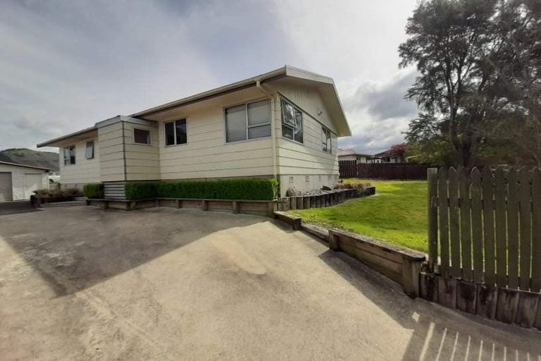 Photo of property in 14 Sunline Place, Ngongotaha, Rotorua, 3010