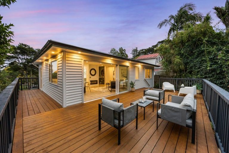 Photo of property in 3 Boylan Road, Titirangi, Auckland, 0604