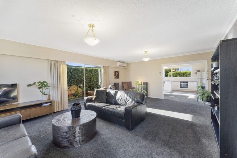 Photo of property in 2/6 Croziers Road, St Albans, Christchurch, 8052