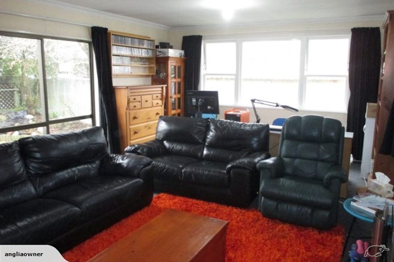 Photo of property in 5 Diamond Street, Carterton, 5713