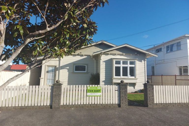 Photo of property in 8 Roxburgh Grove, Petone, Lower Hutt, 5012