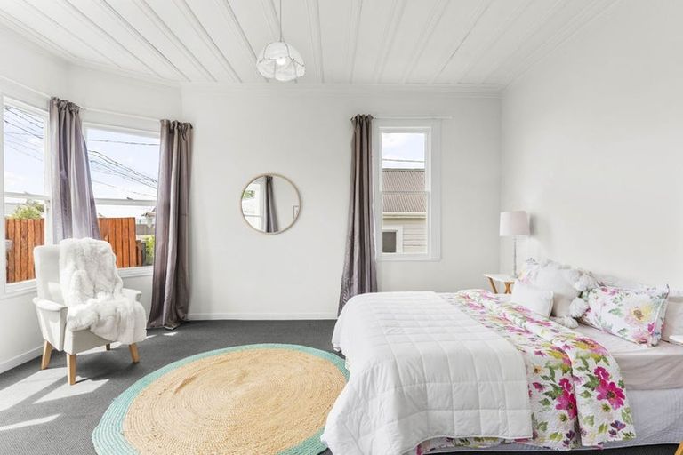 Photo of property in 4 Argyle Street, Mornington, Dunedin, 9011