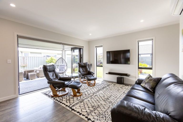Photo of property in 12 Ruahine Road, Poraiti, Napier, 4112