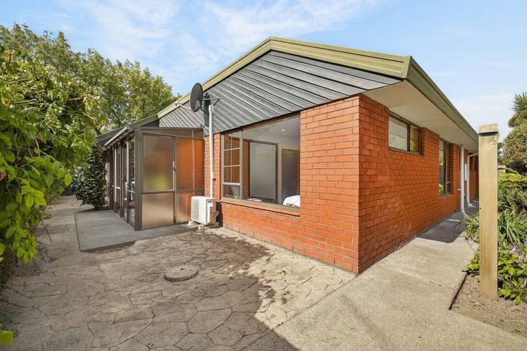 Photo of property in 196 Hawthornden Road, Avonhead, Christchurch, 8042