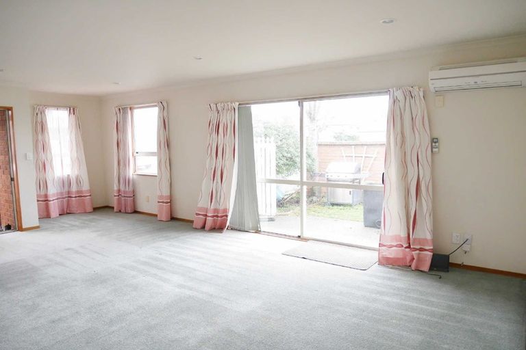Photo of property in 1/43 Lyndon Street, Riccarton, Christchurch, 8041