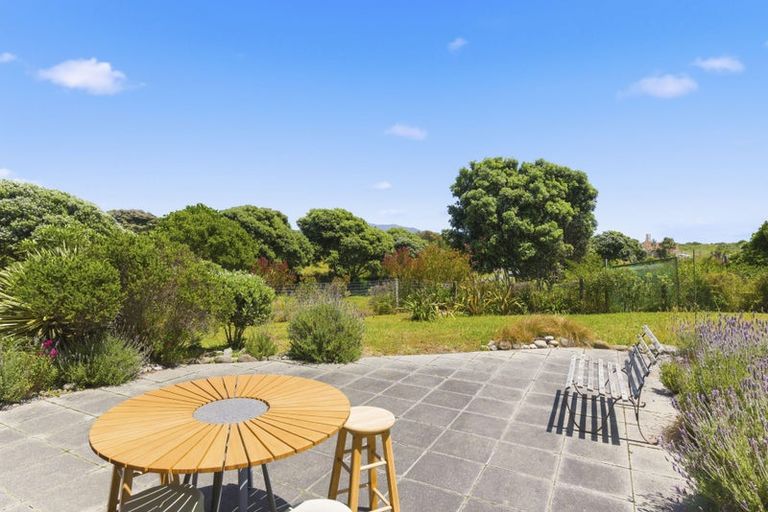 Photo of property in 171 Paetawa Road, Peka Peka, Waikanae, 5391