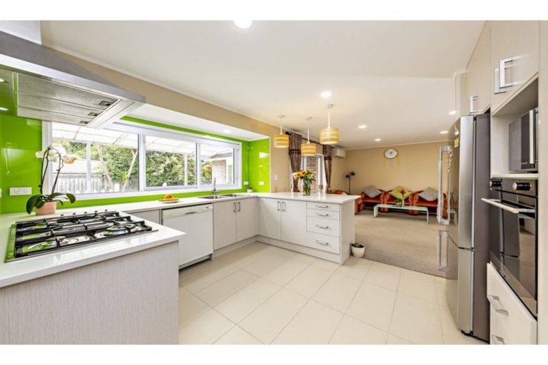 Photo of property in 147 Millhouse Drive, Golflands, Auckland, 2013