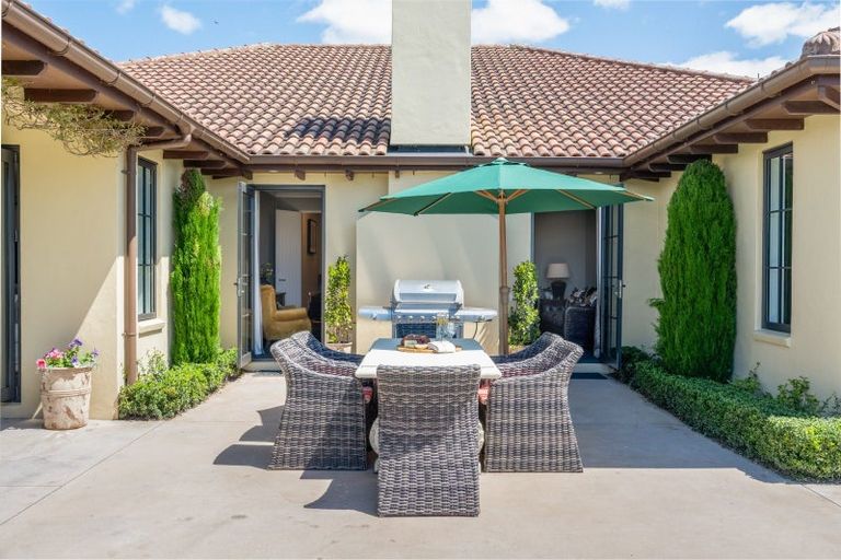 Photo of property in 61a Whitford Park Road, Whitford, Manurewa, 2576