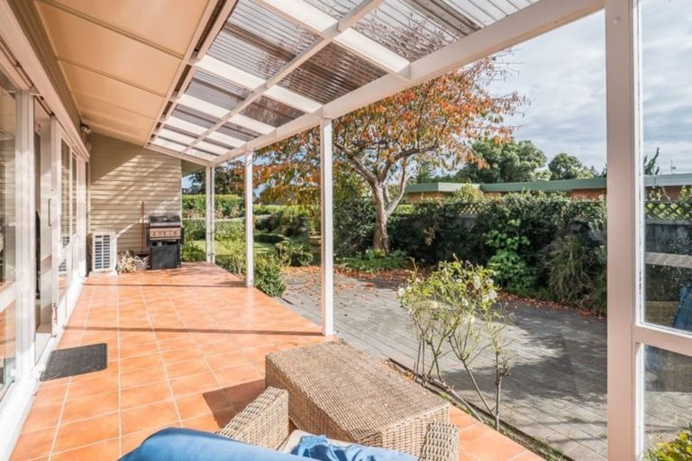 Photo of property in 12 Sunny Glen, Waikanae, 5036