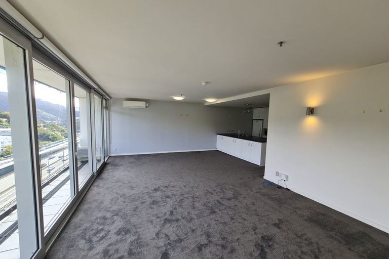 Photo of property in Montreaux Apartments, 8a/164 The Terrace, Wellington Central, Wellington, 6011