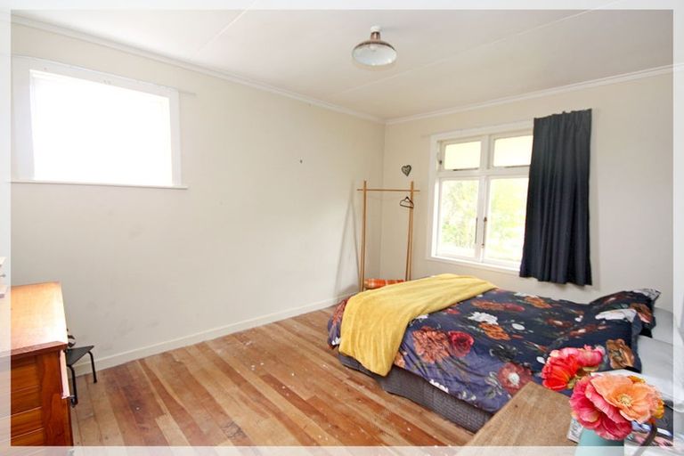 Photo of property in 19 Linklater Avenue, Foxton Beach, Foxton, 4815