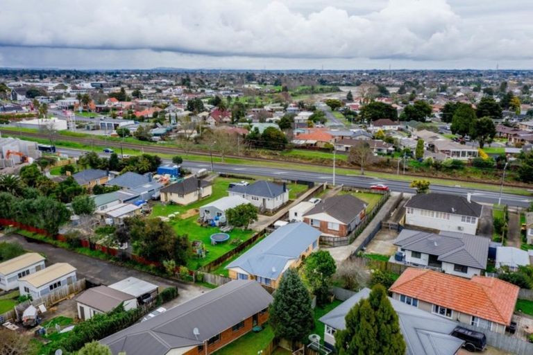 Photo of property in 43a Porchester Road, Papakura, 2110