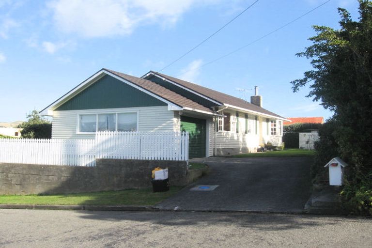 Photo of property in 31a Whanake Street, Titahi Bay, Porirua, 5022