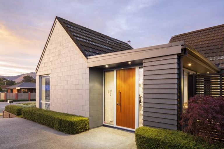 Photo of property in 5 Woodbank Street, Somerfield, Christchurch, 8024