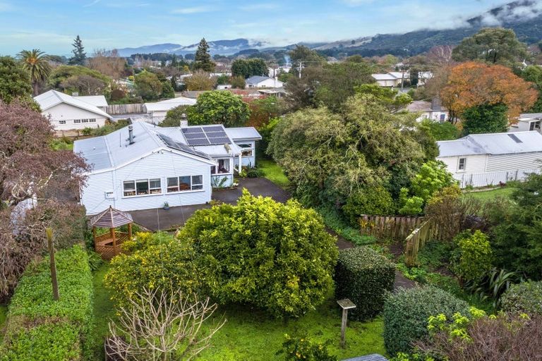 Photo of property in 28 Bell Street, Featherston, 5710