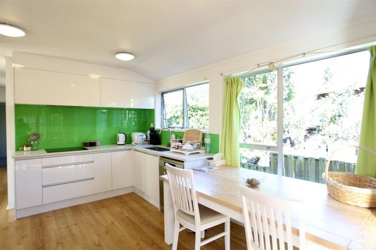 Photo of property in 1/48 Mirrabooka Avenue, Botany Downs, Auckland, 2010