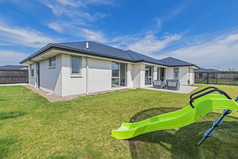 Photo of property in 3 Letitia Street, Burwood, Christchurch, 8083