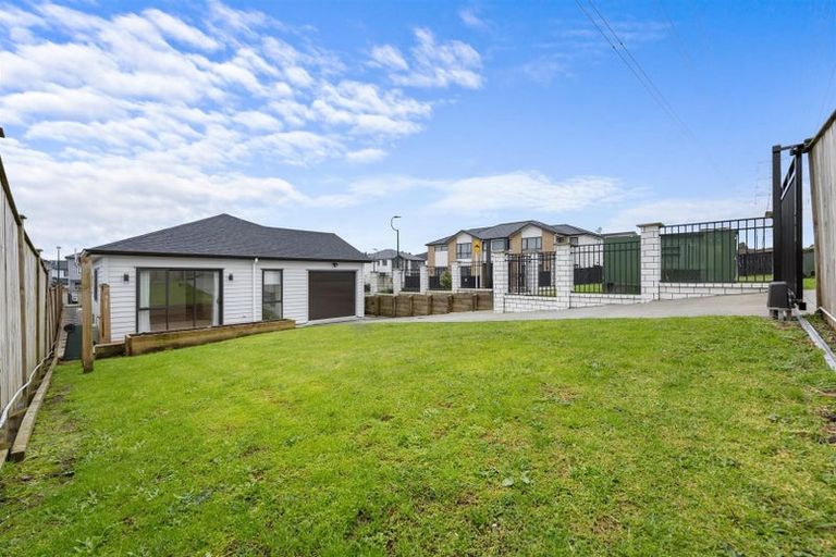 Photo of property in 57 Drumbuoy Drive, Flat Bush, Auckland, 2019