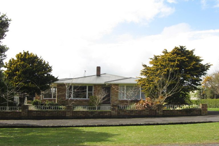Photo of property in 30 Ngakoti Street, Urenui, 4375