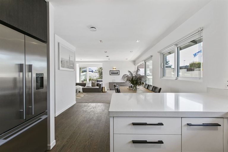 Photo of property in 2/16 Bracken Avenue, Takapuna, Auckland, 0622