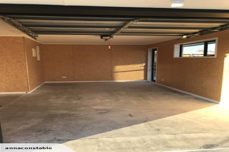 Photo of property in 30 Queenwood Road, Levin, 5510