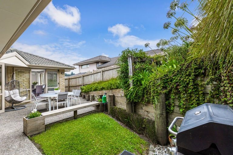Photo of property in 23 Henry Partington Place, Greenhithe, Auckland, 0632
