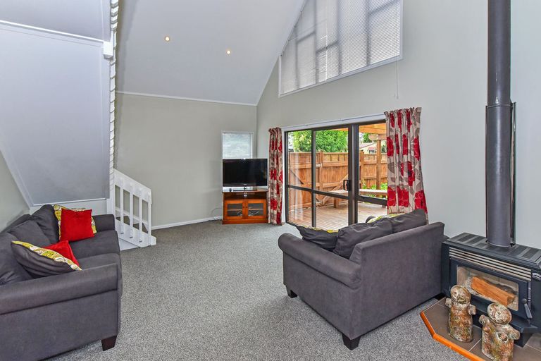 Photo of property in 78 Carnoustie Drive, Wattle Downs, Auckland, 2103
