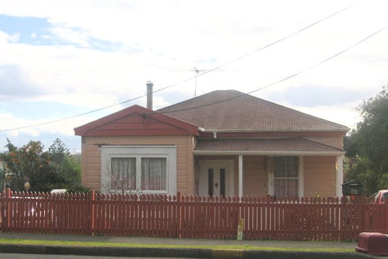 Photo of property in 84 George Street, Hikurangi, 0114