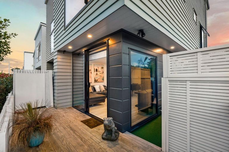 Photo of property in 27 Tuatua Road, Hobsonville, Auckland, 0616