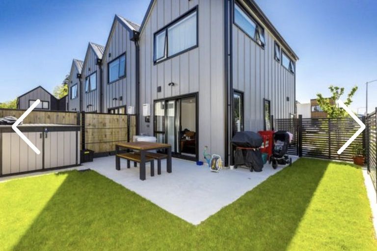 Photo of property in 1 Raeble Walkington Lane, Wallaceville, Upper Hutt, 5018