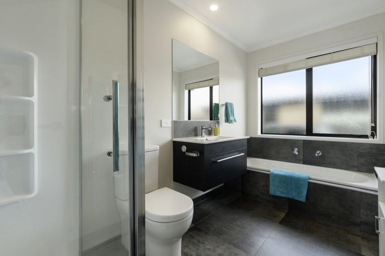 Photo of property in 1 Belt Lane, Papamoa, 3118