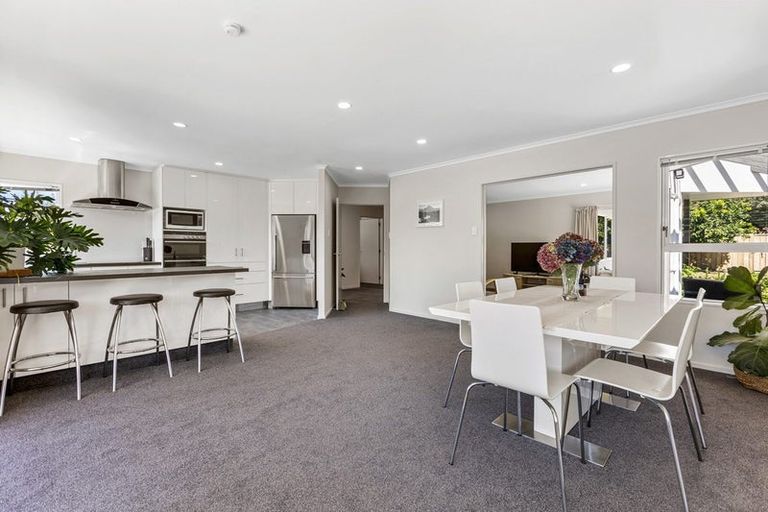 Photo of property in 9a Karina Road, Merrilands, New Plymouth, 4312