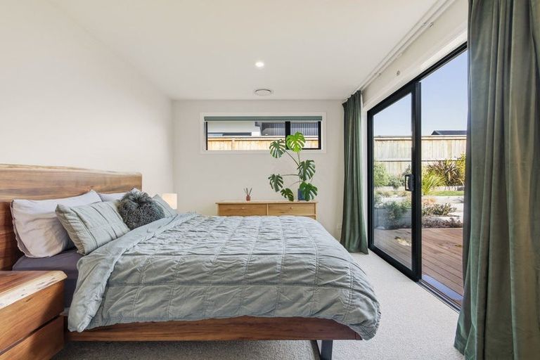 Photo of property in 6 Rill Lane, Jacks Point, 9371