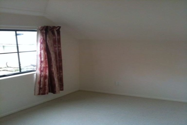 Photo of property in 32 Firth Terrace, Karori, Wellington, 6012