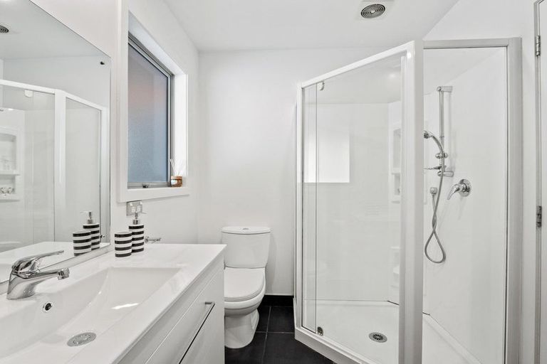 Photo of property in 8 Widgeon Place, Lake Hayes, Queenstown, 9304