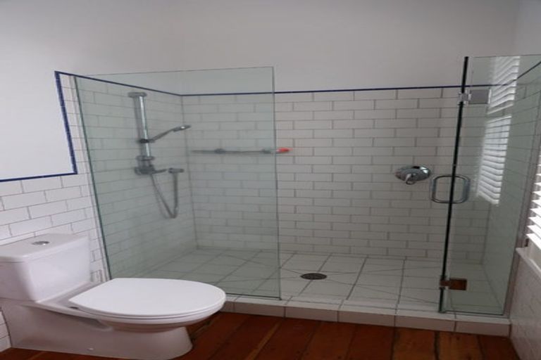 Photo of property in 206 Cape Rodney Road, Leigh, 0985