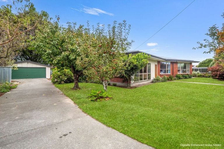 Photo of property in 14 Oakdale Street, Avonhead, Christchurch, 8042