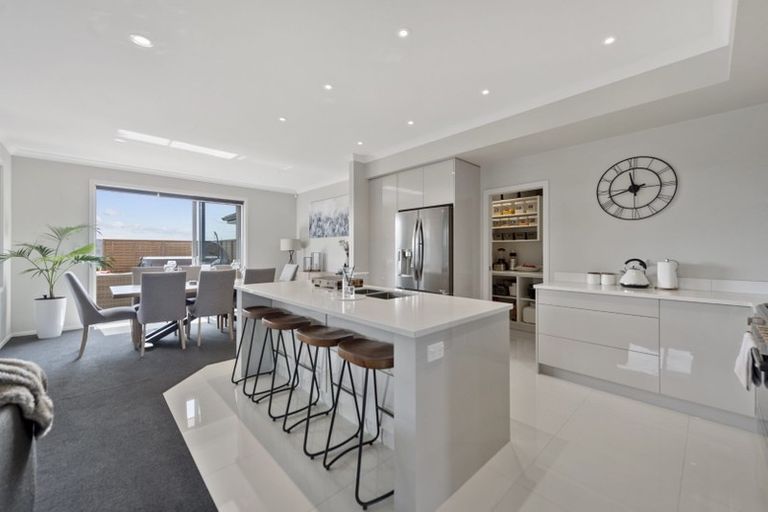 Photo of property in 22 Helen June Avenue, Flagstaff, Hamilton, 3210