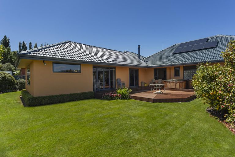 Photo of property in 2 Berkley Place, Oamaru North, Oamaru, 9400
