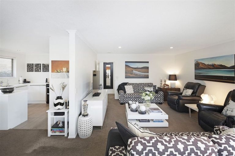 Photo of property in 1/31a Lansbury Avenue, Strowan, Christchurch, 8052