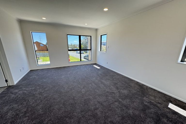 Photo of property in 22c Toru Street, Te Atatu Peninsula, Auckland, 0610