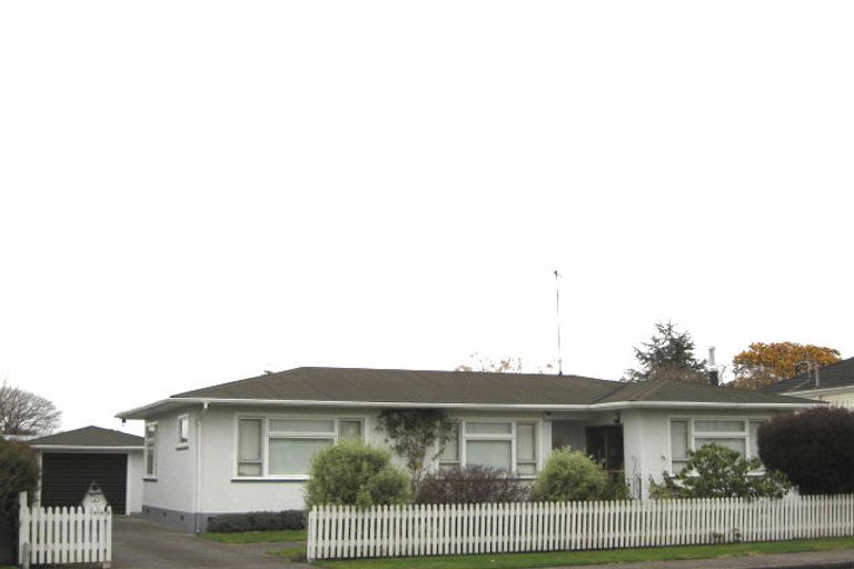 Photo of property in 302 Lascelles Street, Saint Leonards, Hastings, 4120